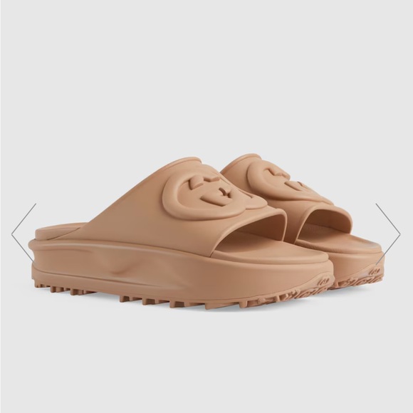 Gucci Interlocking G slide
Style 692380 JF00 2526 - Picture 7 of 10